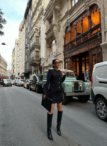 Sophisticated Black Tweed Jacket and Skirt Set - Classic Urban Chic